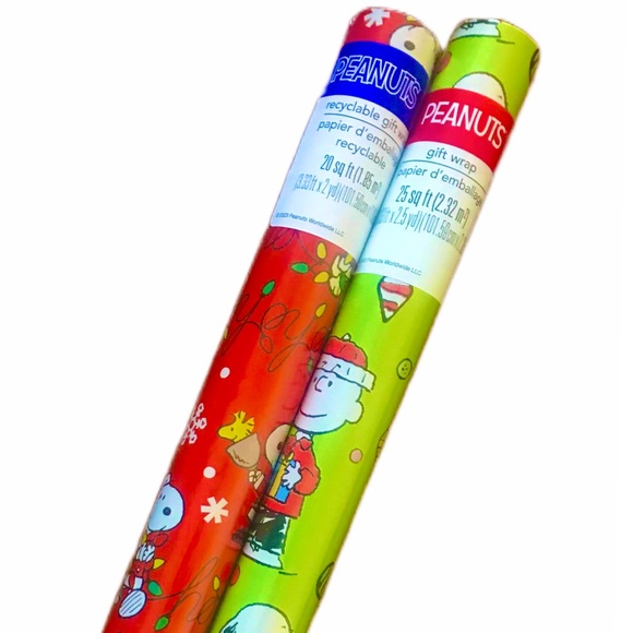 PEANUTS CHARLIE BROWN & SNOOPY CHRISTMAS WRAPPING PAPER - Picture 2 of 2